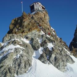 chamonix zermatt cabane Bertol 3311m