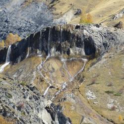 Fontaine pétrifiée au dessus du refuge des Clôts