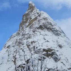 En face du refuge Campos Base